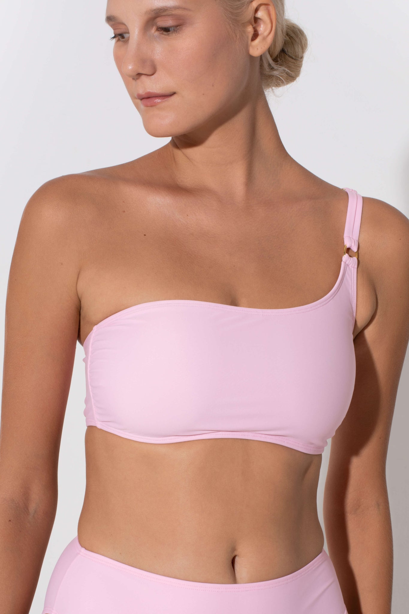 if you are looking for your next favourite bikini, koraru is the best place to shop. You will find comfortable and flattering pieces that will make you look stylish and comfortable for swimming and playing sports