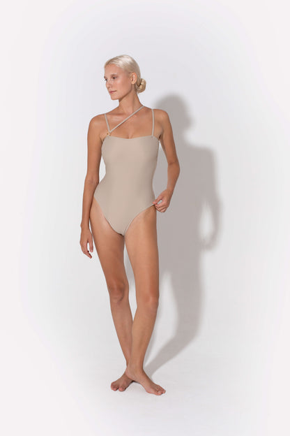 neutral color bathing suit for minimalist women, best swimsuits for fashionable women 
