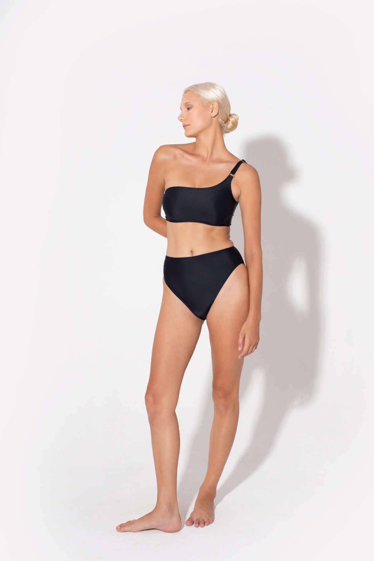 Annie High Waist Bikini Bottoms in black by Kōraru